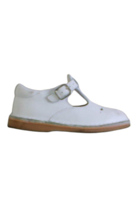 A Pink Dress Shoes from Jacadi in size 18-24M for girl. (Front View)