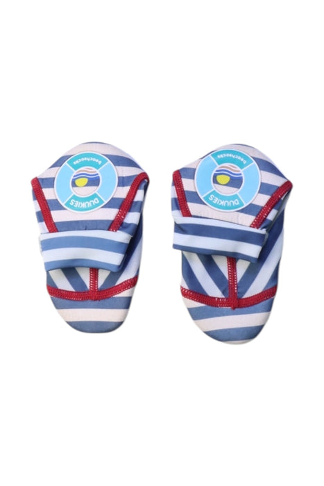 A Blue Aqua Shoes from Duukies in size 12-18M for neutral. (Back View)