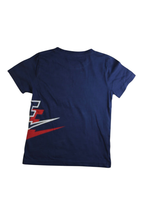 A Multicolour Short Sleeve T Shirts from Nike in size 6T for boy. (Back View)