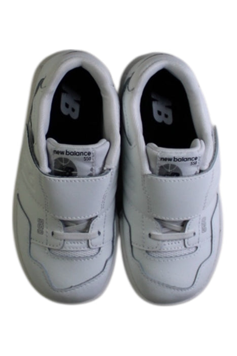 A White Sneakers from New Balance in size 3T for boy. (Back View)