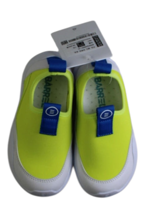 A Yellow Aqua Shoes from Barrel in size 5T for boy. (Back View)