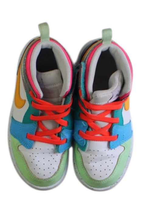 A Multicolour Sneakers from Air Jordan in size 4T for boy. (Back View)