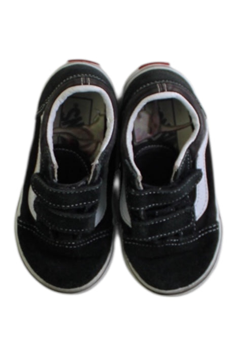 A Black Sneakers from Vans in size 3T for boy. (Back View)