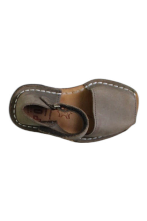 A Brown Sandals from Pons in size 18-24M for girl. (Front View)
