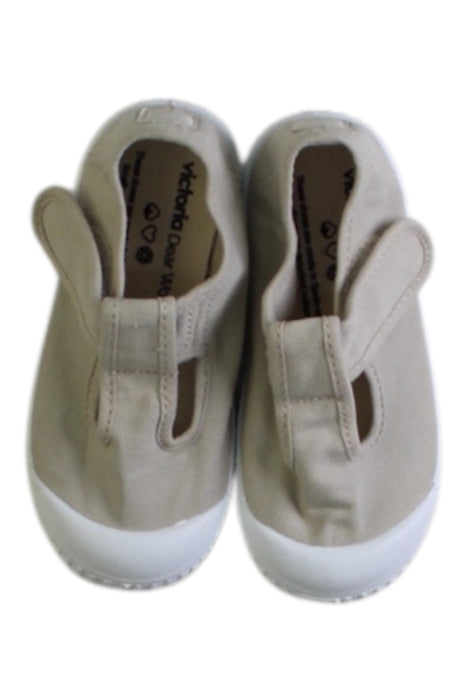 A Beige Sneakers from Victoria in size 3T for girl. (Back View)