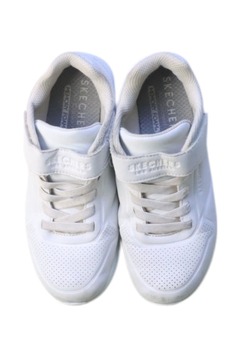 A White Sneakers from Skechers in size 10Y for neutral. (Back View)