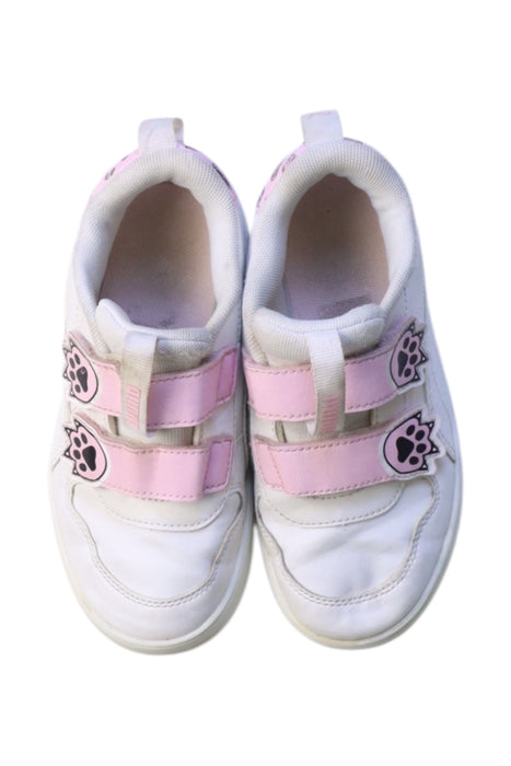 A White Sneakers from Puma in size 6T for girl. (Back View)