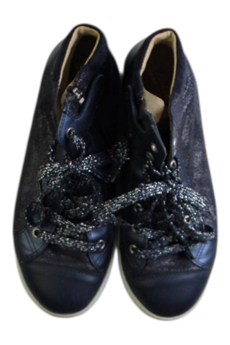 A Blue Sneakers from Pom d’Api in size 9Y for girl. (Back View)