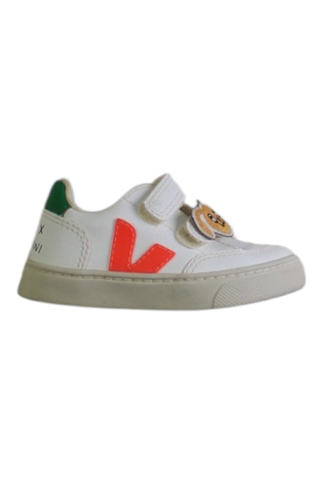 A Multicolour Sneakers from Veja in size 18-24M for boy. (Front View)