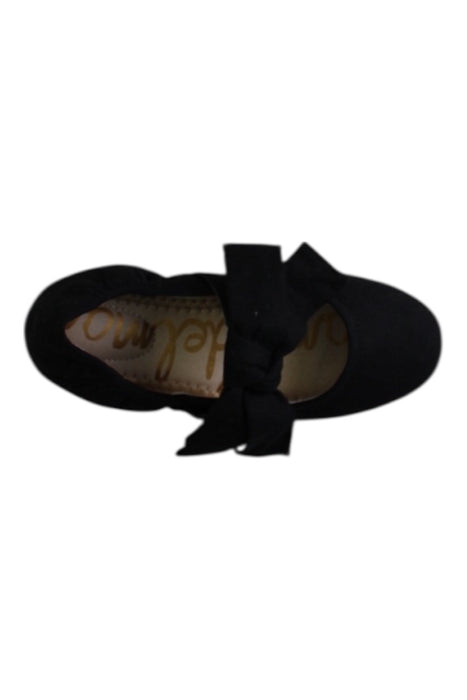 A Black Flats from Sam Edelman in size 6T for girl. (Front View)