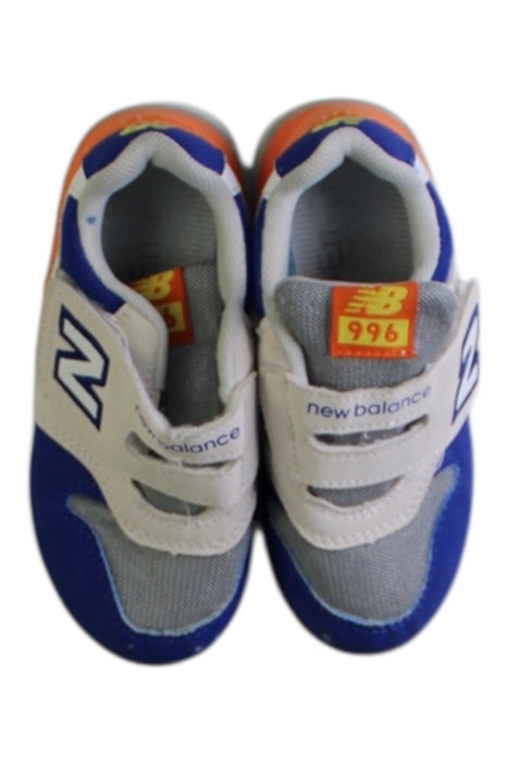 A Multicolour Sneakers from New Balance in size 4T for boy. (Back View)