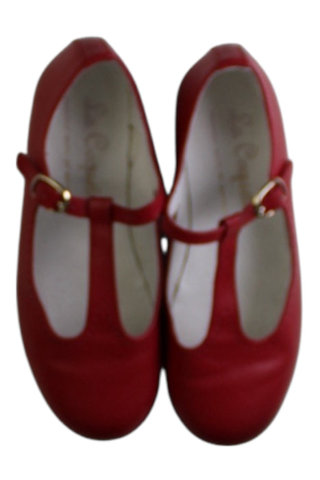 A Red Dress Shoes from La Coqueta in size 6T for girl. (Back View)