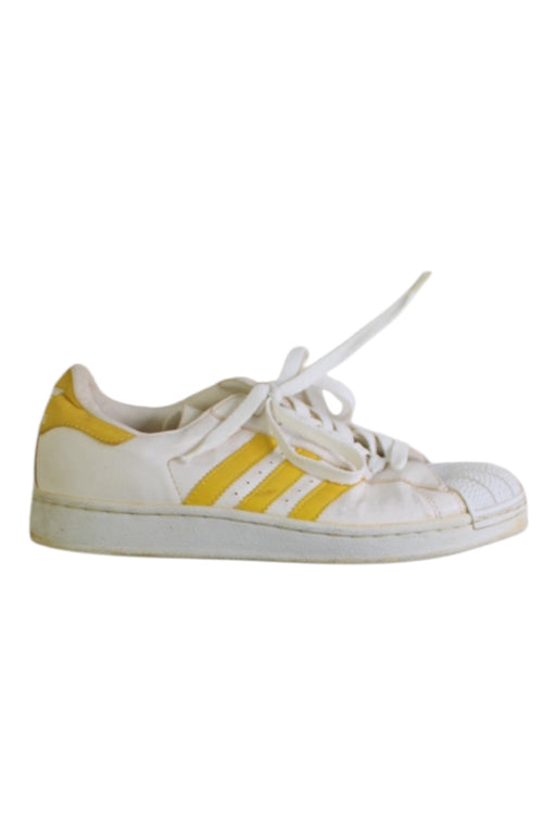 A White Sneakers from Adidas in size 12Y for neutral. (Front View)