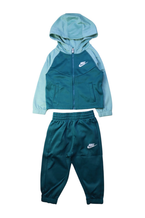 A Green Pants Sets from Nike in size 2T for boy. (Front View)