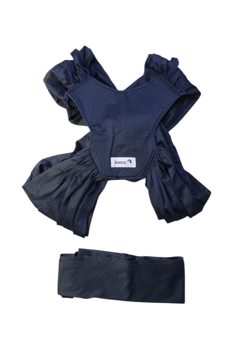 A Navy Baby Carriers from Konny in size O/S for neutral. (Front View)
