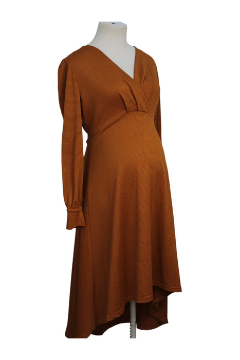 A Brown Long Sleeve Dresses from Mamalicious in size Maternity-S for maternity. (Back View)