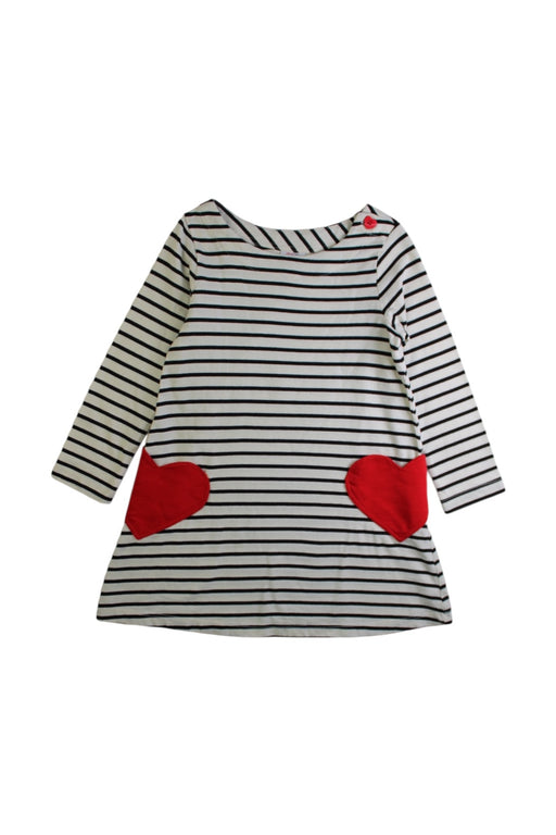 A White Long Sleeve Dresses from Hanna Andersson in size 4T for girl. (Front View)