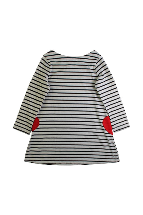 A White Long Sleeve Dresses from Hanna Andersson in size 4T for girl. (Back View)