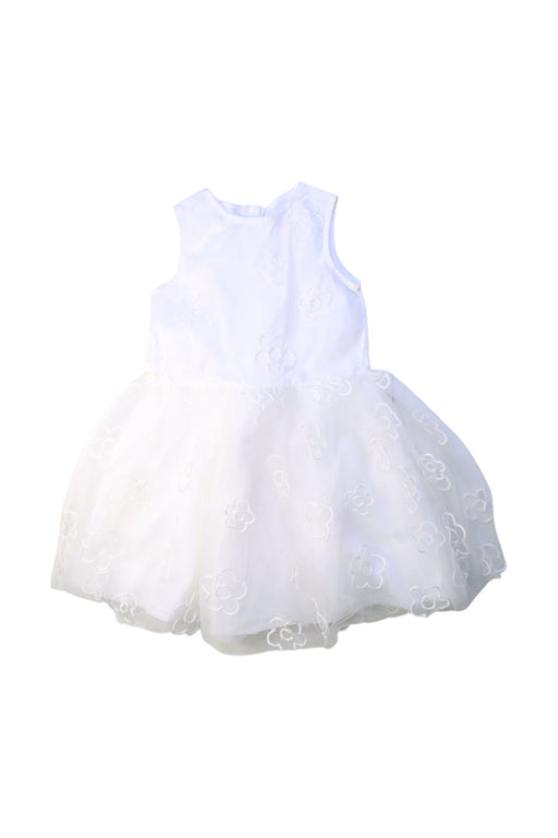 A White Sleeveless Dresses from Seed in size 4T for girl. (Front View)
