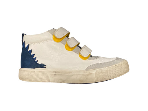 A White Sneakers from Joules in size 6T for neutral. (Front View)