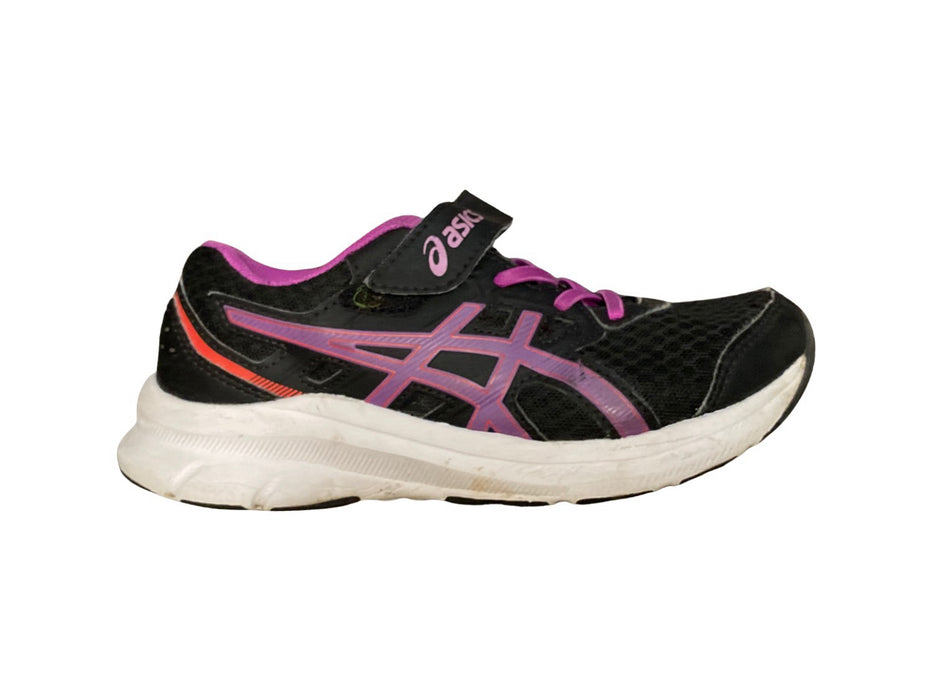 A Black Sneakers from ASICS in size 7Y for neutral. (Front View)