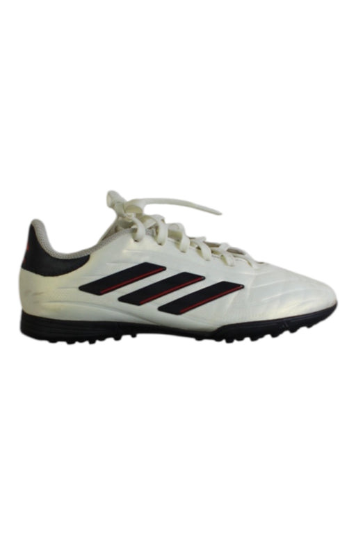 A White Sneakers from Adidas in size 10Y for neutral. (Front View)