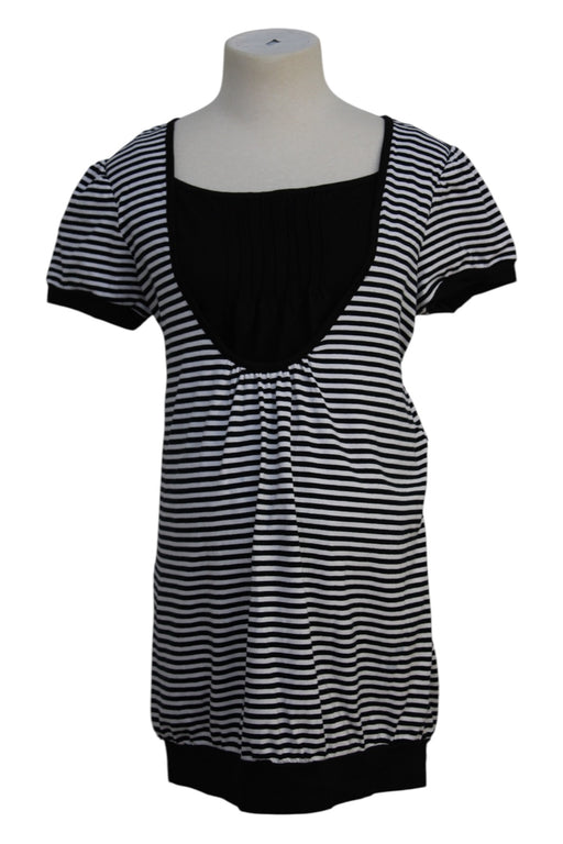A Black Short Sleeve Tops from 010 Maternity in size Maternity-S for maternity. (Front View)