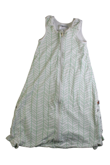 A White Sleepsacs from Ergobaby in size 6-12M for neutral. (Front View)