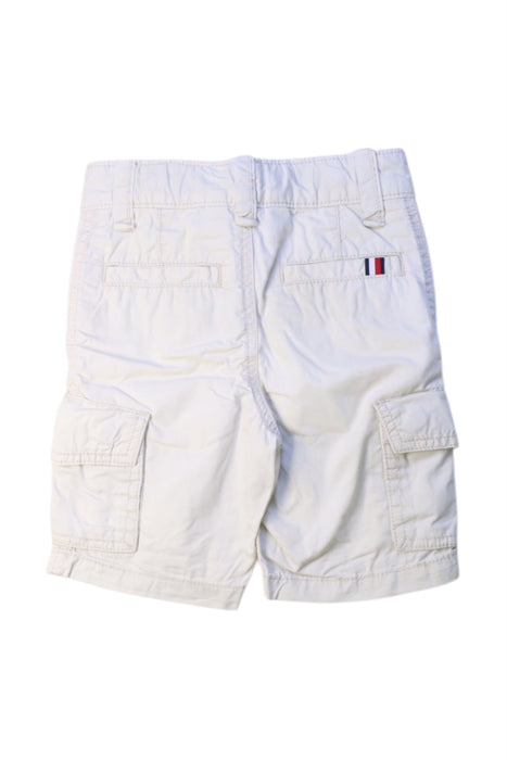 A White Shorts from Tommy Hilfiger in size 4T for boy. (Back View)
