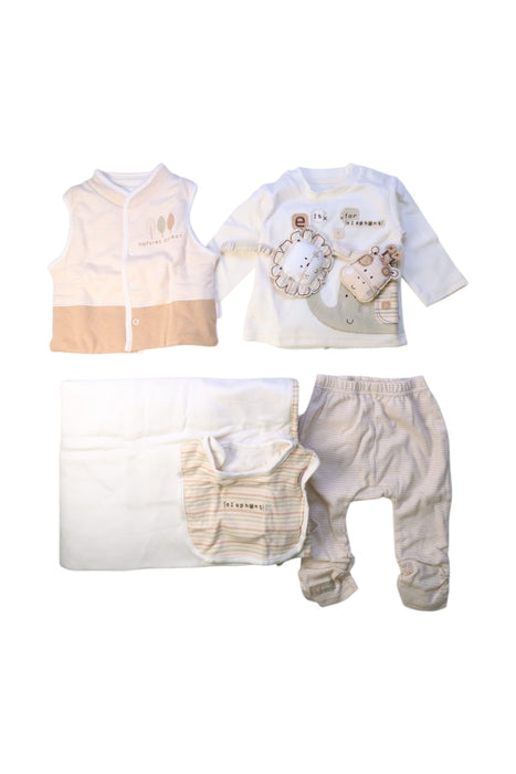 A Multicolour Blankets from Natures Purest in size 3-6M for neutral. (Back View)