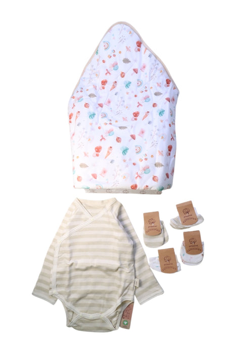 A Multicolour Gift Sets from Primeval in size 12-18M for neutral. (Back View)