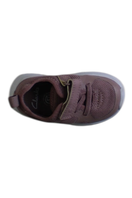 A Brown Sneakers from Clarks in size 6-12M for girl. (Front View)