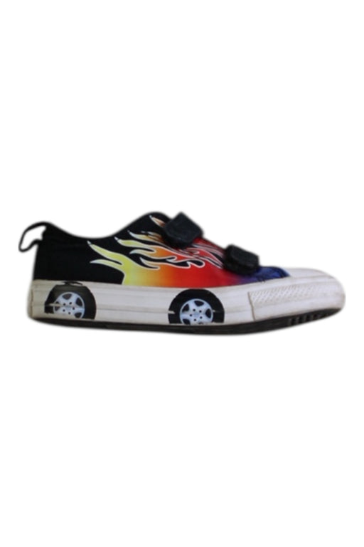 A Black Sneakers from Converse in size 3T for boy. (Front View)