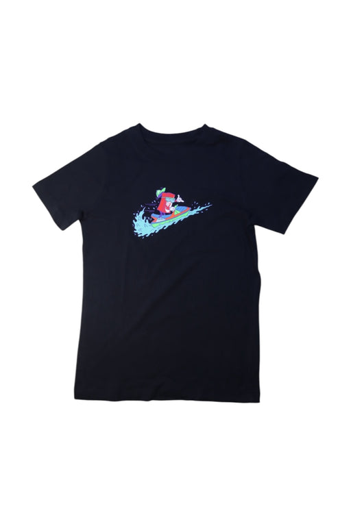 A Black Short Sleeve T Shirts from Nike in size 10Y for boy. (Front View)