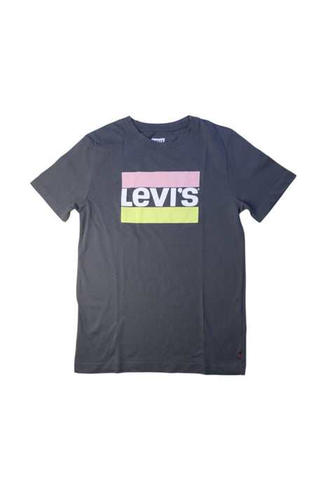 A Grey Short Sleeve T Shirts from Levi's in size 12Y for boy. (Front View)