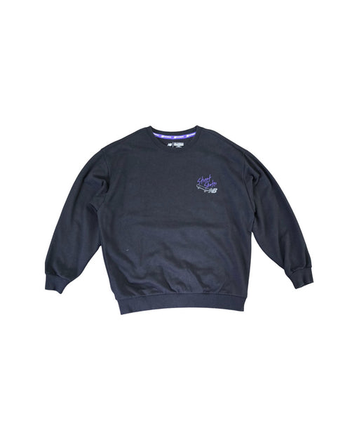 A Black Crewneck Sweatshirts from New Balance in size 14Y for neutral. (Front View)