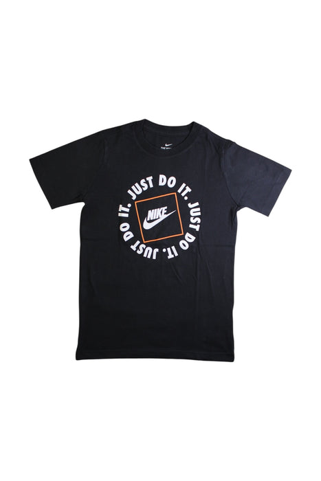 A Black Short Sleeve T Shirts from Nike in size 8Y for neutral. (Front View)