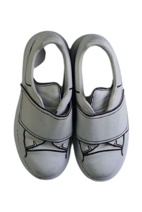 A White Sneakers from Alexander McQueen in size 7Y for boy. (Back View)