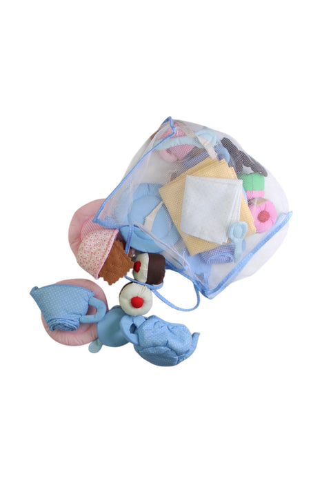 A Multicolour Pretend Play & Costume Toys from oskar&ellen in size 3T for girl. (Front View)