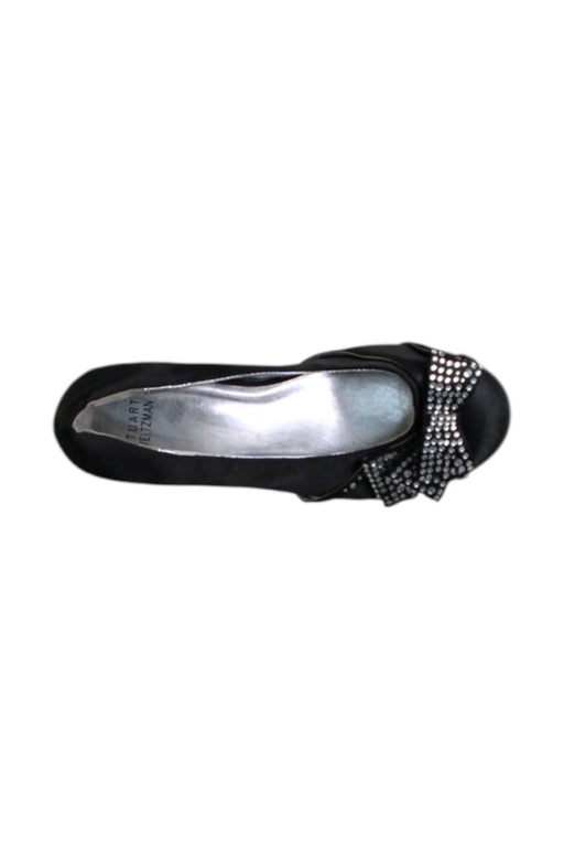 A Black Dress Shoes from Stuart Weitzman in size 7Y for girl. (Front View)