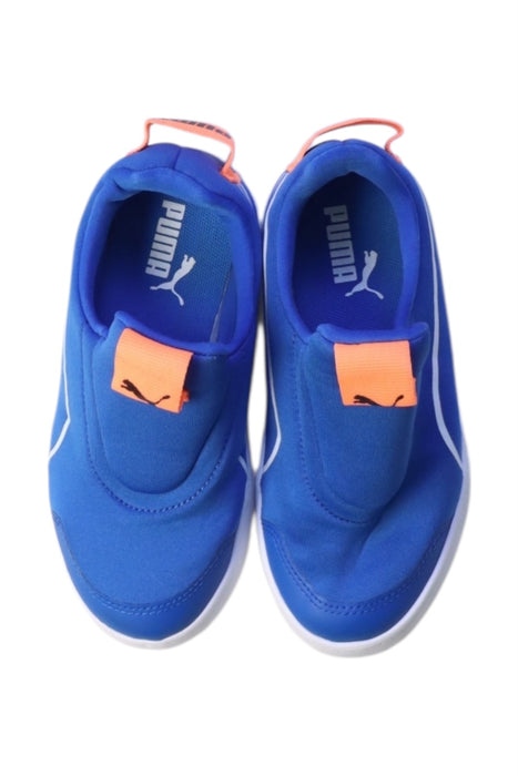 A Blue Sneakers from Puma in size 5T for neutral. (Back View)