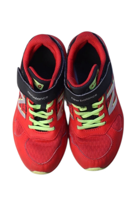 A Multicolour Sneakers from New Balance in size 6T for neutral. (Back View)