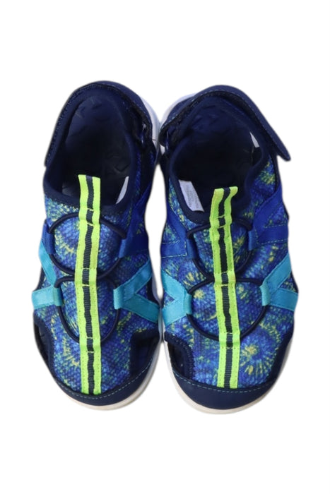 A Multicolour Sandals from Lands' End in size 6T for neutral. (Back View)