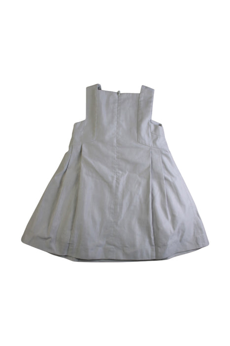 A White Sleeveless Dresses from Nanos in size 4T for girl. (Back View)