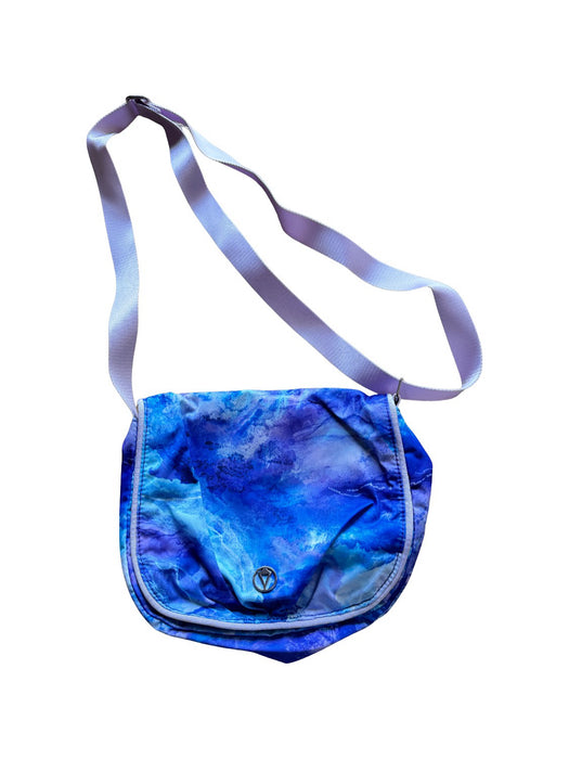 A Blue Bags from Ivivva in size 12Y for girl. (Front View)