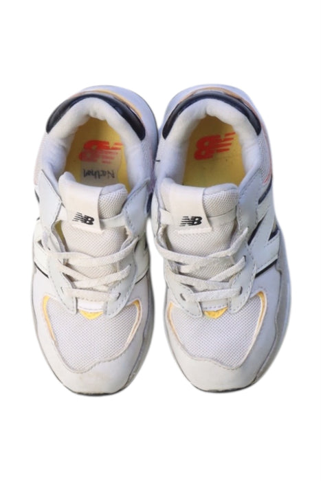 A Multicolour Sneakers from New Balance in size 4T for boy. (Back View)
