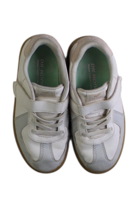 A White Sneakers from Dr. Kong in size 6T for girl. (Back View)