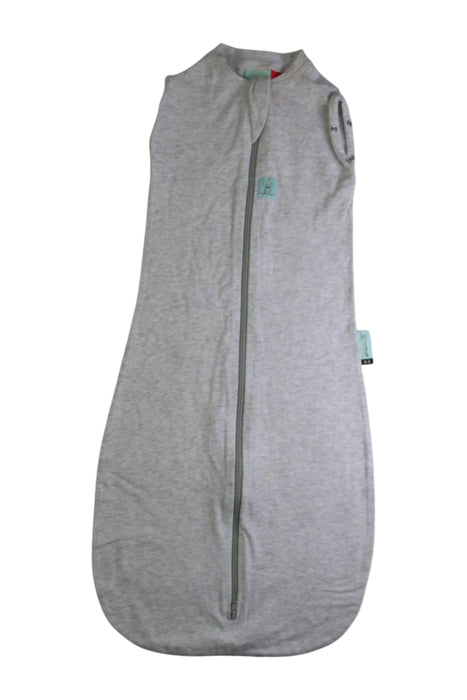 A Grey Sleepsacs from ErgoPouch in size 6-12M for neutral. (Front View)