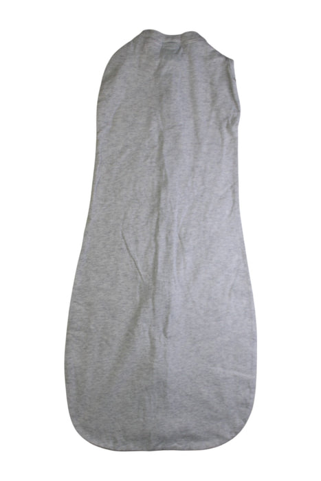 A Grey Sleepsacs from ErgoPouch in size 6-12M for neutral. (Back View)