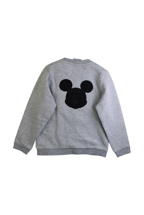 A Grey Crewneck Sweatshirts from Lacoste in size 6T for boy. (Back View)
